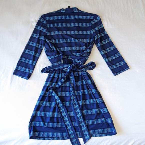 BCBGMaxAzria Blue Long Sleeve Dress - Picture 7 of 8
